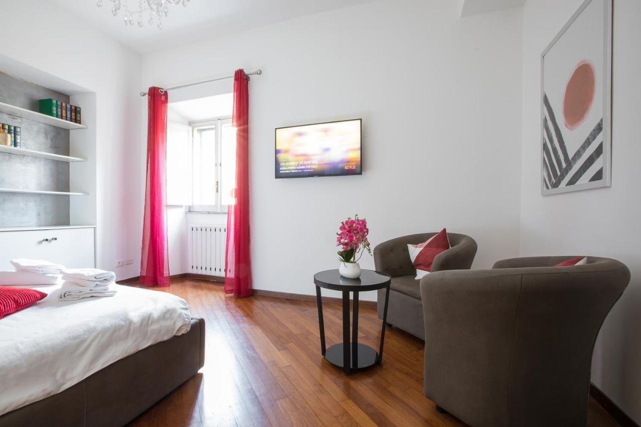 Pantheon Apartment Rome Bagian luar foto