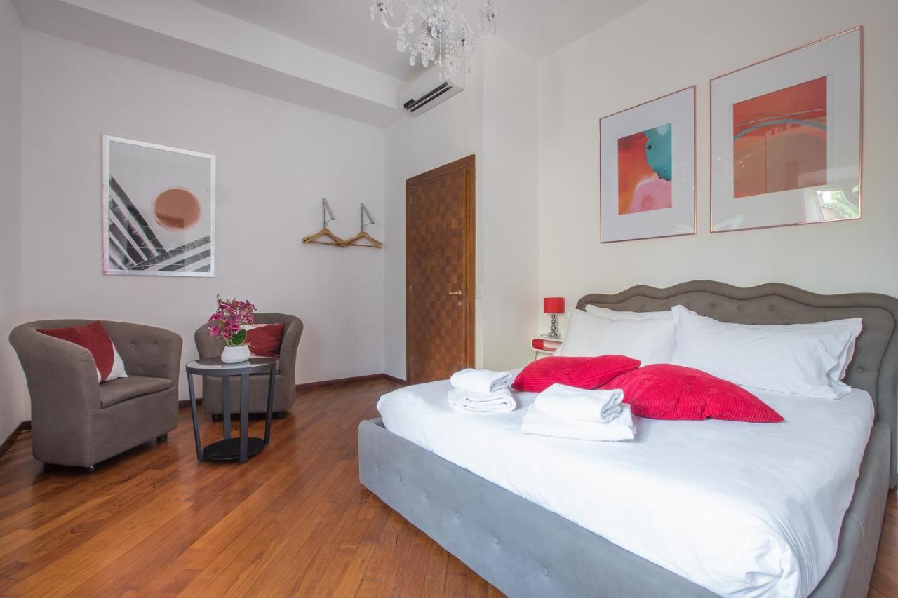 Pantheon Apartment Rome Bagian luar foto