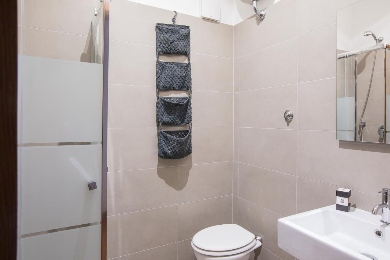 Pantheon Apartment Rome Bagian luar foto